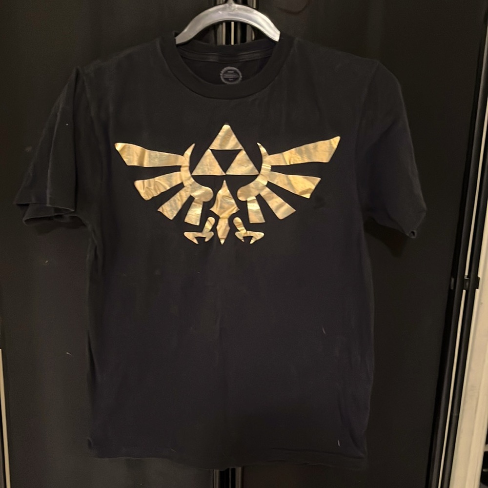 ZELDA NINTENDO 2012 black and gold T